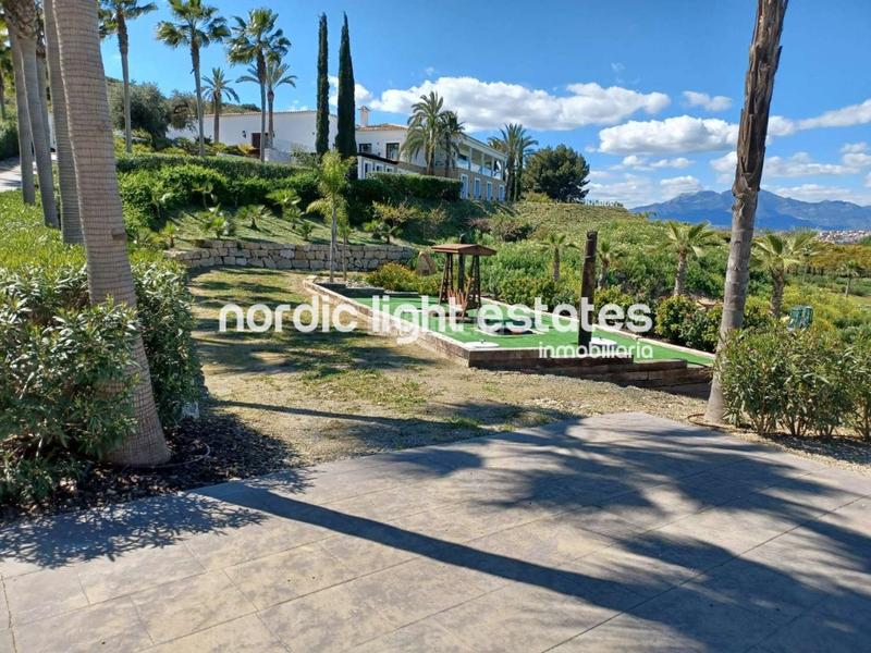 Foto 628897ea-fff4-42f9-aaee-9a4812f8cac1. House with parking pool in Coín