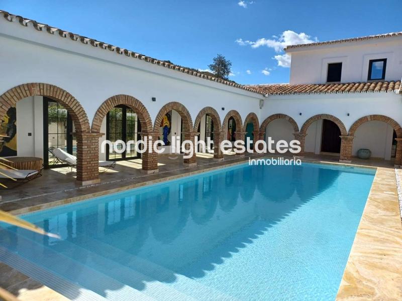 Foto 8a6ffe0e-940d-4621-9979-ffb1d2cb815c. House with parking pool in Coín