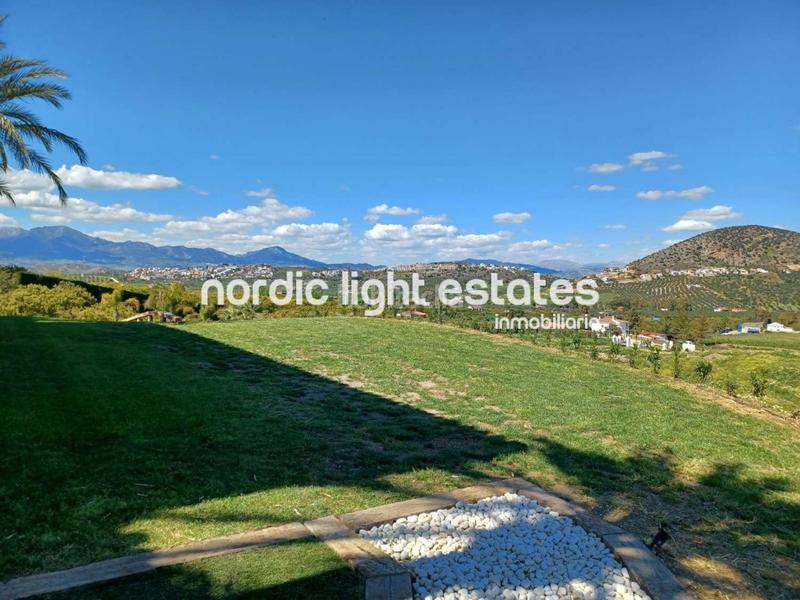 Foto dcc49585-f9b3-45d1-895c-944a79be8ddb. House with parking pool in Coín