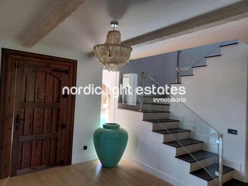 Foto fe40aa10-482a-4e8a-bfbd-285620fff134. House with parking pool in Coín