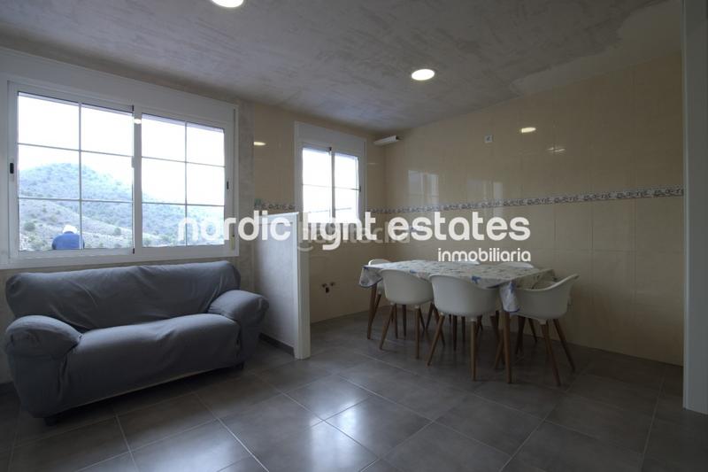 Foto 2df7ec22-d683-450d-bfe7-490553b912b9. Casa amb piscina a Frigiliana