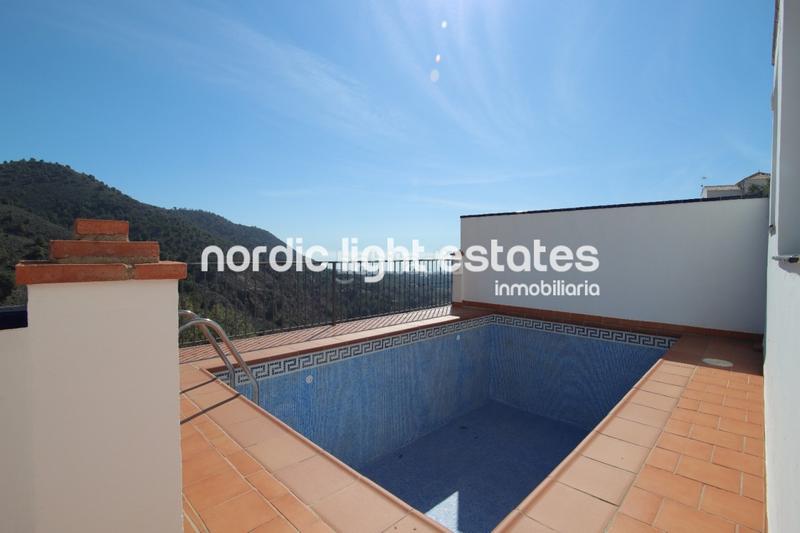 Foto c749039d-081c-4500-b140-e13333a9e468. Casa amb piscina a Frigiliana