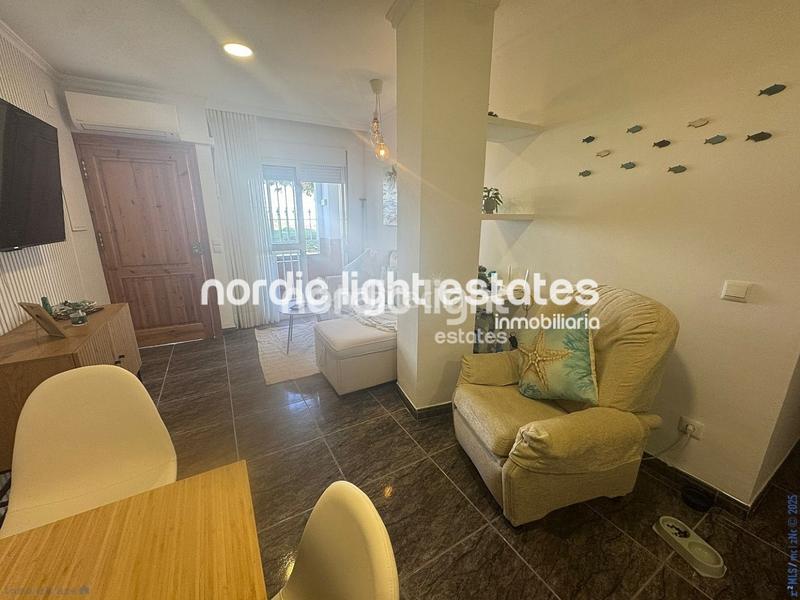 Foto f18327d0-6cbe-4183-af81-31bff0097a48. Etagenwohnung mit pool in Chaparil - Torrecilla - Punta Lara Nerja