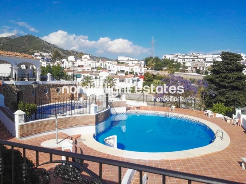 Foto a6410a0b-3ecb-45e0-9594-d913de76ddf7. Casa en Almijara Nerja