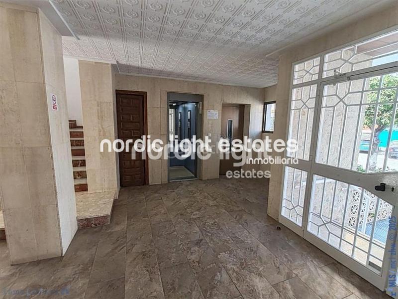 Foto c9ed148c-aea0-4242-bca4-0e41e2a15e47. Flat with pool in Poniente-Faro Torre del Mar