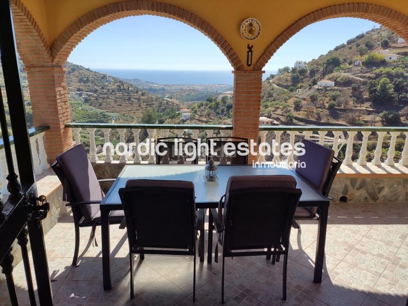 Foto 4f164b6e-c135-43a6-b096-37e5b18ad12d. Miete haus mit parking pool in Torrox pueblo Torrox