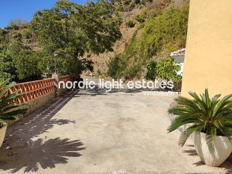 Foto 591fa087-55dd-4121-86ca-610d07789061. Miete haus mit parking pool in Torrox pueblo Torrox
