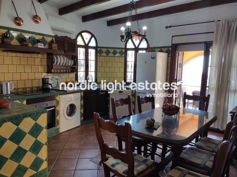 Foto f380fabe-e557-42c7-a661-7ff9a858b175. Miete haus mit parking pool in Torrox pueblo Torrox