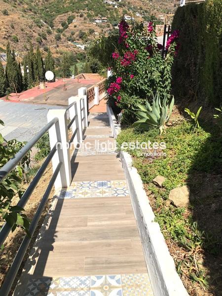 Foto 2f696216-e2a2-4944-82ae-75461e4db37a. Casa con piscina in Torrox pueblo Torrox