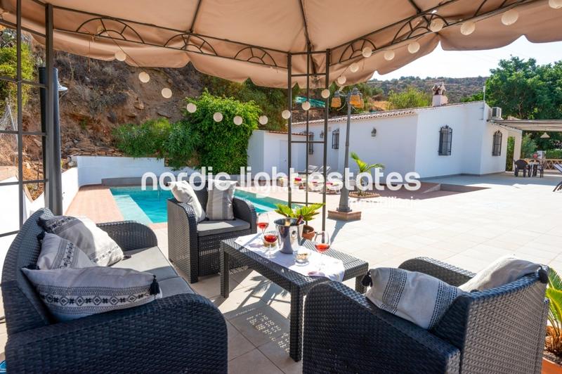 Foto b26b1e75-fcbb-4fbe-a149-4d46256b6285. Casa con piscina in Torrox pueblo Torrox