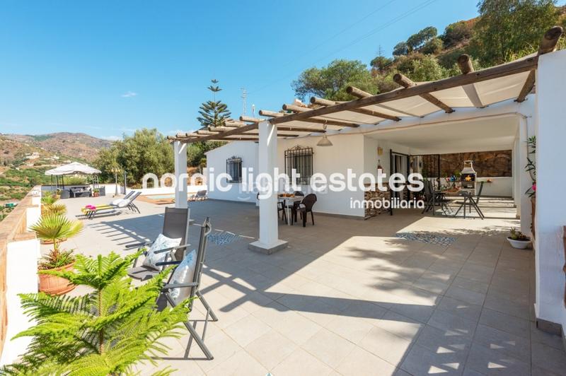 Foto cb8a20e8-c6d3-4119-b160-84f8d0eccf33. Casa con piscina in Torrox pueblo Torrox