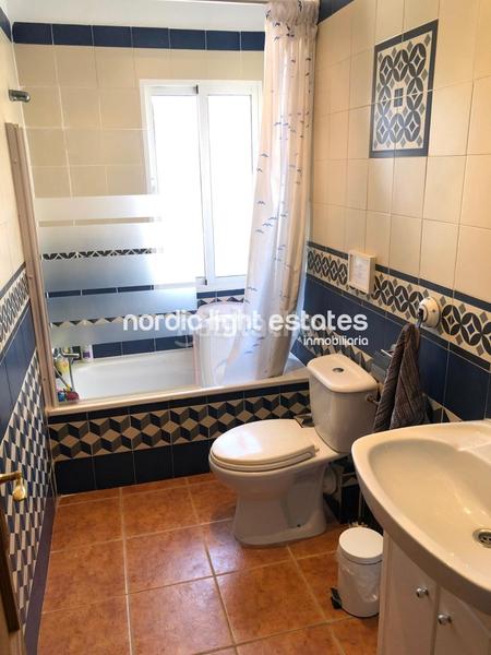 Foto a0ddf8be-8ace-4ad5-9b71-cf0b1725819e. Maison avec piscine dans Torrox pueblo Torrox