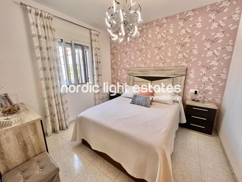 Foto 482e9867-d0ab-4ab9-b459-e9f551e5332a. Etagenwohnung mit parking pool in Torrox park Torrox