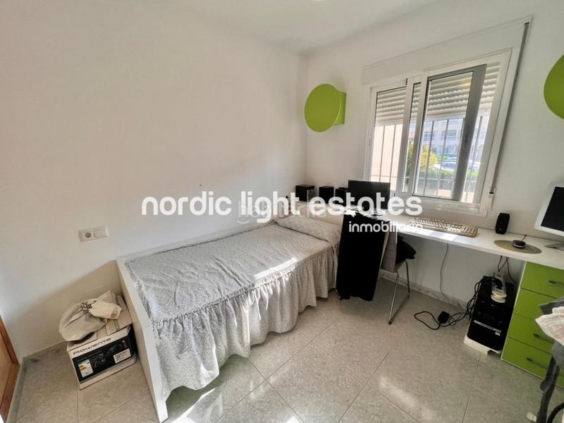 Foto ba8de076-f124-4e93-875f-f7802926a574. Etagenwohnung mit parking pool in Torrox park Torrox