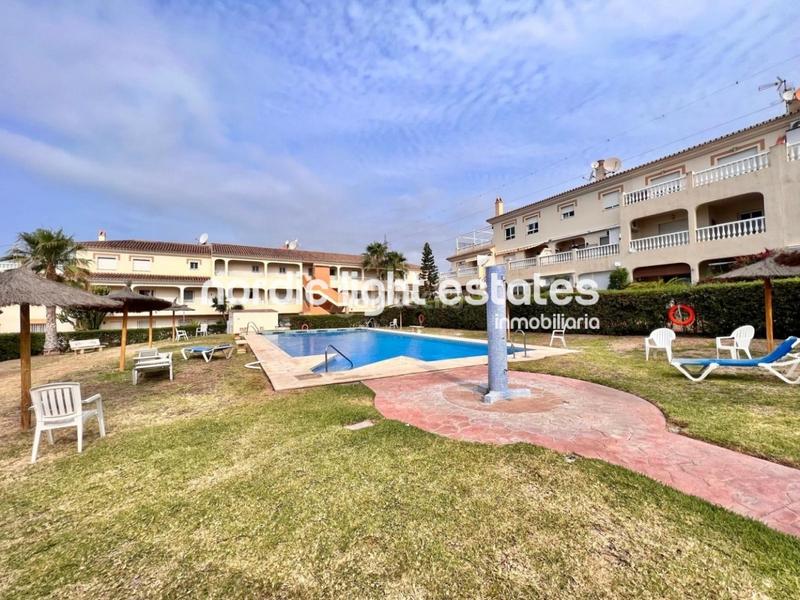 Foto 8df681f2-24ae-49b2-88e8-72cae029797b. Piso en Torrox park Torrox