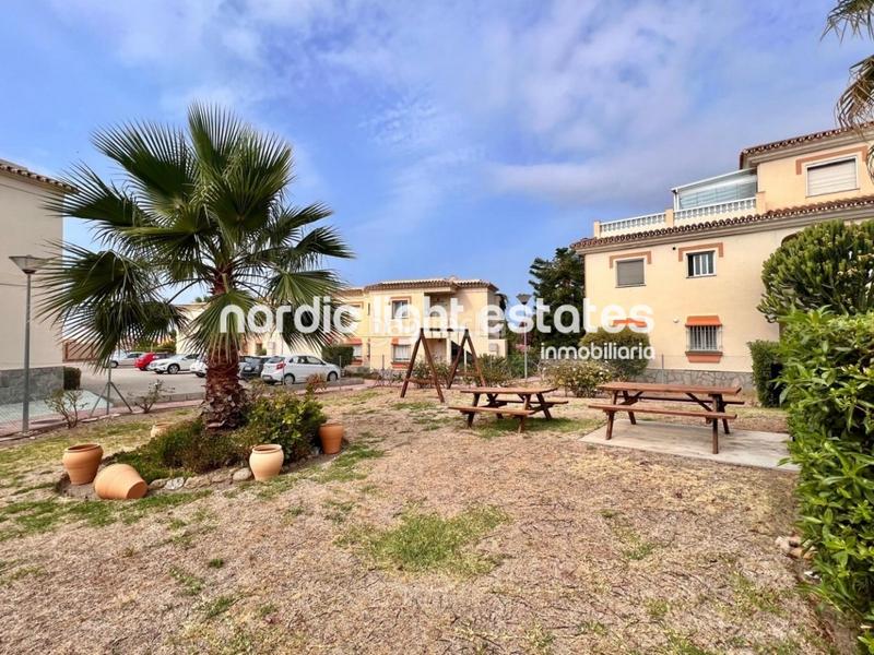 Foto d808f5e4-82f5-4a93-8907-25daa0485c44. Piso en Torrox park Torrox