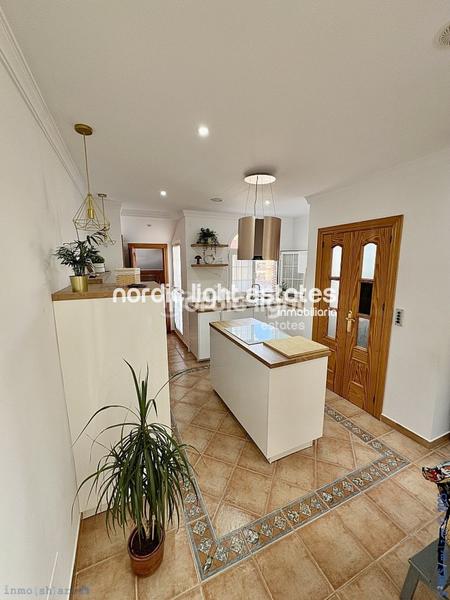 Foto 63c78f75-d645-4129-bb7c-09df40ba9a78. Casa con parcheggio in Caleta de Velez