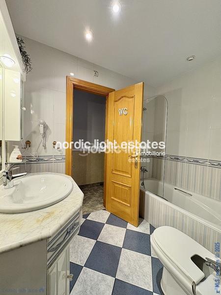 Foto b6c1ee36-dc4c-473c-b843-623e5361c969. Casa con parcheggio in Caleta de Velez