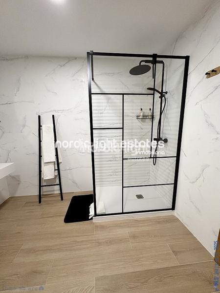 Foto b8fe3e35-ab62-4565-922a-a2e7dab7473f. Casa con parcheggio in Caleta de Velez