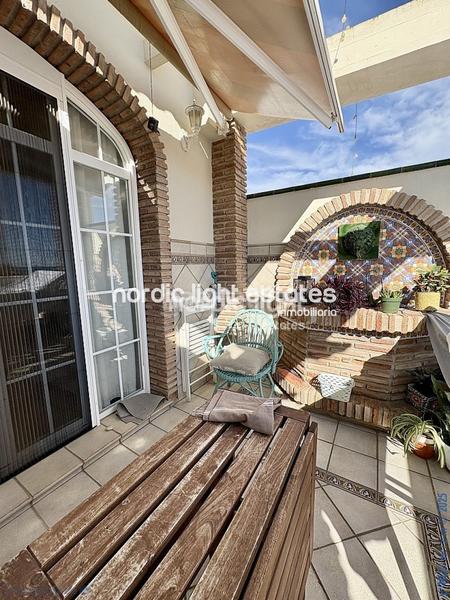 Foto ff8306a2-ac02-43a1-bdd9-d8fc53d4ab42. Casa con parcheggio in Caleta de Velez