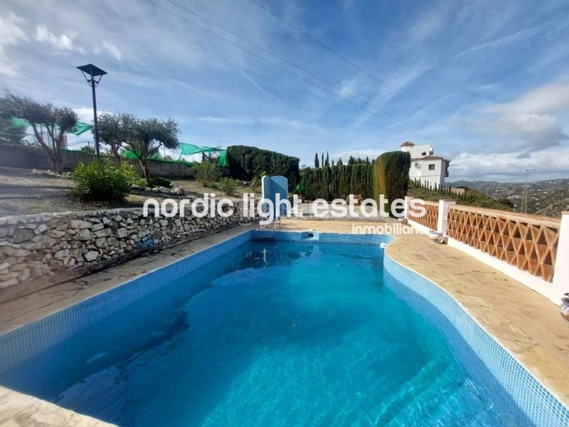 Foto 27c5e811-79da-47fc-aa9b-e257e8bf5968. Casa amb piscina a Frigiliana