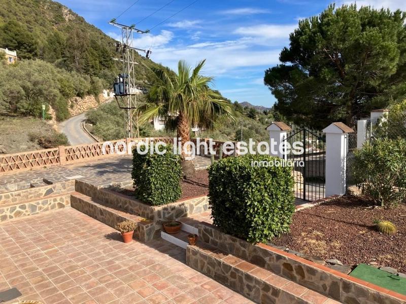 Foto ac3b91e0-6c3a-4910-a6b9-07ead069ea0c. Casa amb piscina a Frigiliana