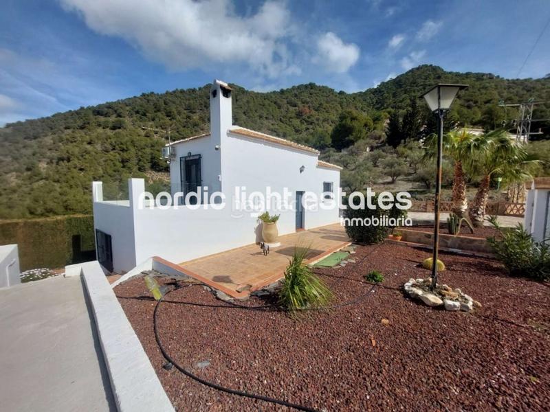 Foto b0fcdb9c-b298-4c6b-8b19-a03cfad80dfe. Casa amb piscina a Frigiliana