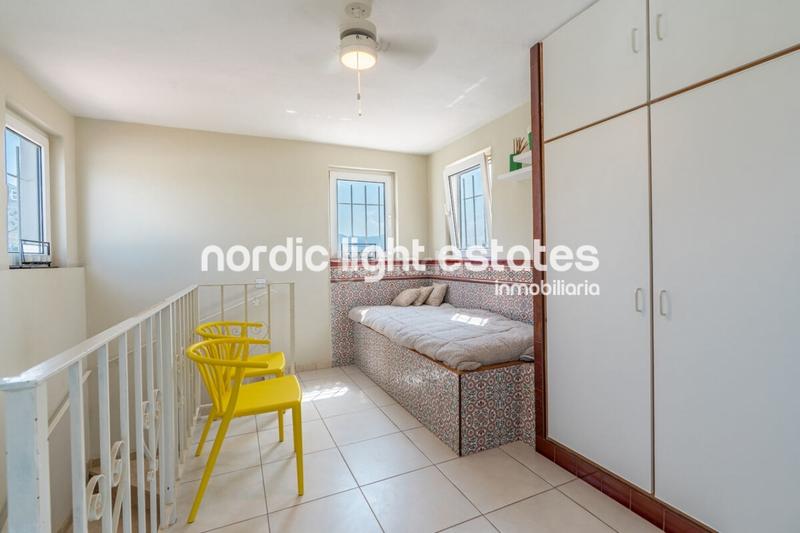 Foto 7a2abd55-ddd6-4c00-917f-1146debee580. Haus mit parking pool in Avda Pescia - Ctra de Frigiliana Nerja