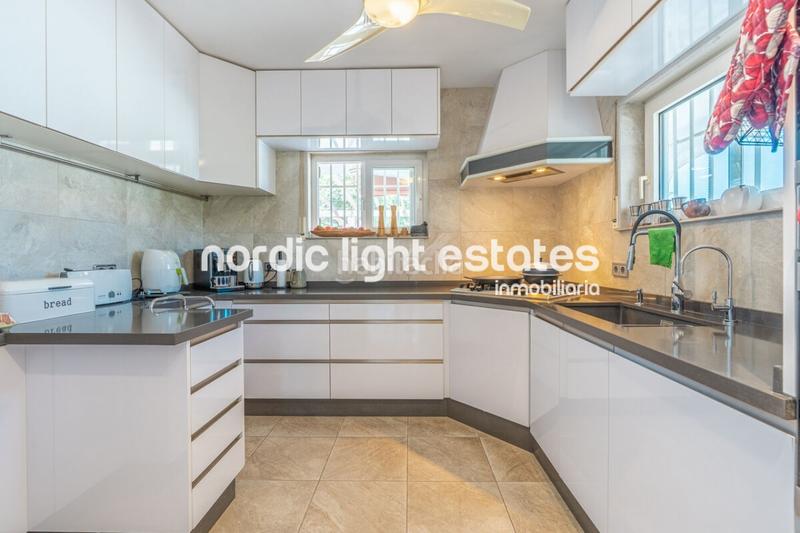 Foto 7a3178f2-d323-4e2a-bbf7-69b2cade620b. Haus mit parking pool in Avda Pescia - Ctra de Frigiliana Nerja