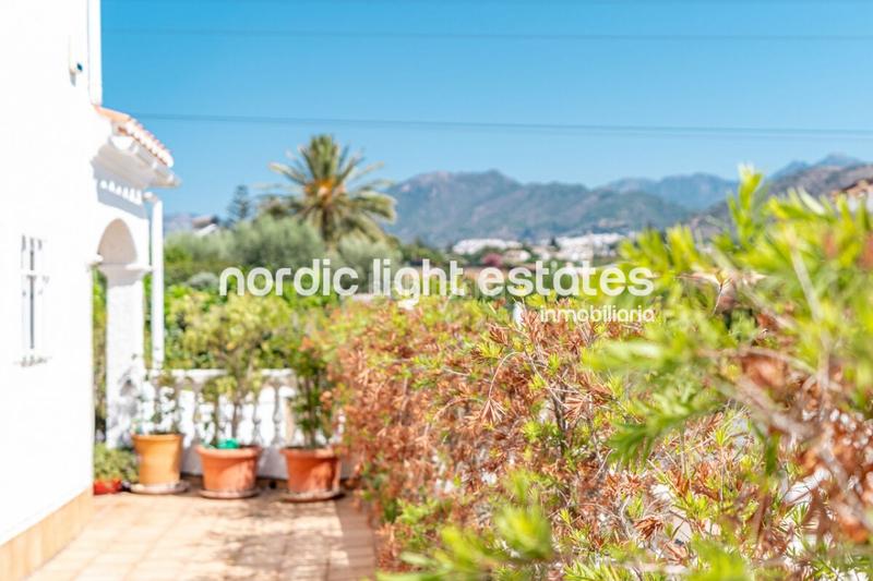 Foto b3187893-469a-4554-9f3c-04077aa744e5. Haus mit parking pool in Avda Pescia - Ctra de Frigiliana Nerja