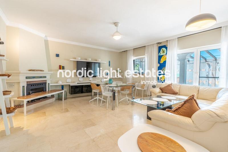 Foto eea1afb0-3f18-4030-83c5-081c9ed03dc5. Haus mit parking pool in Avda Pescia - Ctra de Frigiliana Nerja