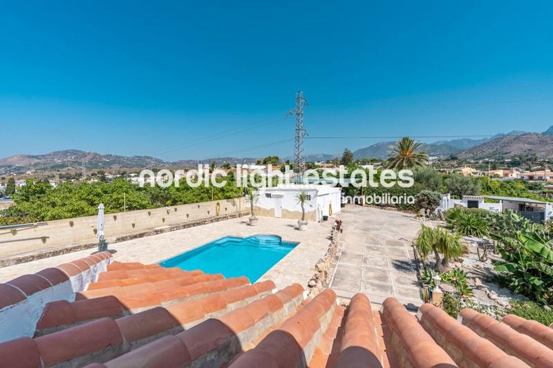 Foto 477023be-de8b-42d5-9fdc-ab94dbfa6ac1. House with parking pool in Avda Pescia - Ctra de Frigiliana Nerja