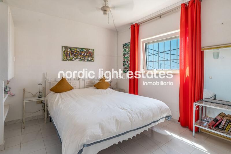 Foto b46d353b-3938-4f79-9842-fe6300813927. House with parking pool in Avda Pescia - Ctra de Frigiliana Nerja