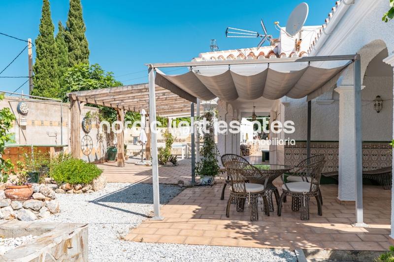 Foto c26b3ee3-bc97-4cca-af74-27fba515ec22. House with parking pool in Avda Pescia - Ctra de Frigiliana Nerja