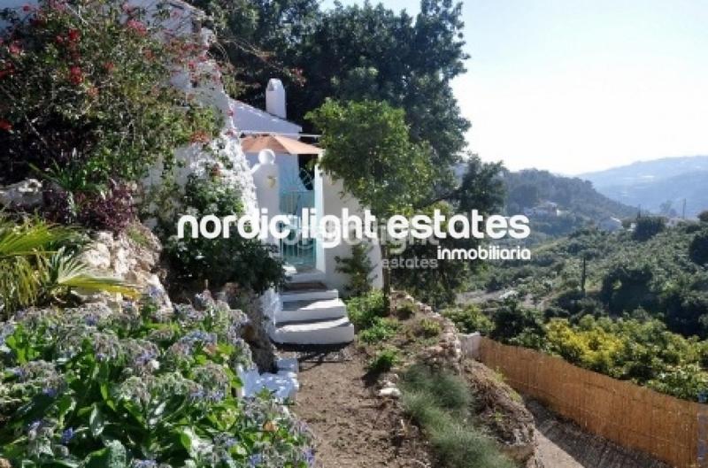 Foto f624ba9b-36f4-4afc-9b8f-3b86bf54db1a. Maison avec piscine dans Frigiliana