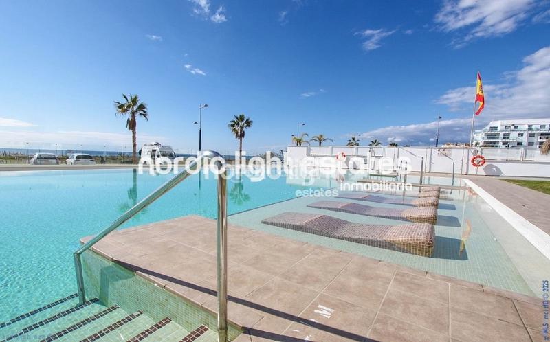 Foto ec01eac1-cd0b-45cd-a541-9011f7a50930. Flat with parking pool in Laguna Beach Torrox