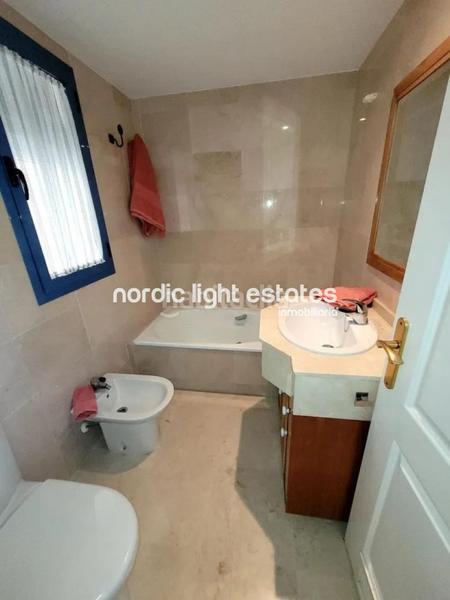 Foto 4e9741f1-78ac-4faf-9b4a-c12fc02eee6a. Pis amb aparcament piscina a Almuñecar centro Almuñécar