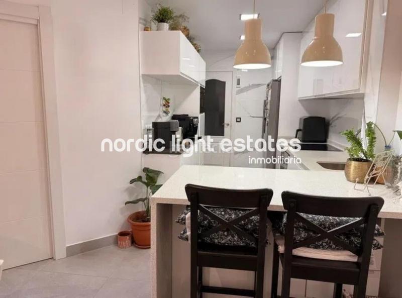 Foto f19542d6-cd90-4e6e-a4f9-60e44eeed753. Appartement avec parking piscine dans La Cala del Moral Rincón de la Victoria