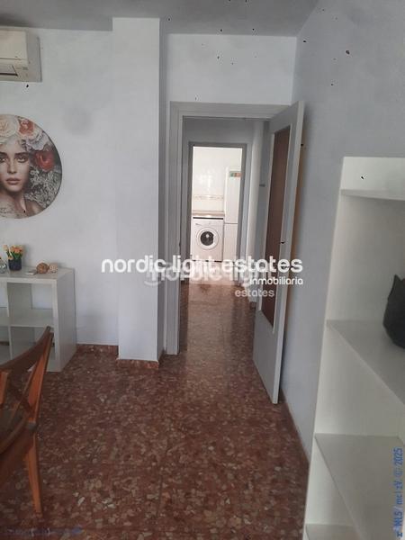 Foto f5f2b6d2-73c1-43ca-b450-855fd60c870d. Piso en Centro Nerja