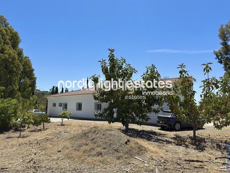 Foto e42ed593-fee3-41a3-b9af-ef8c157c78b6. Casa in Camino Viejo de Málaga Vélez - Málaga