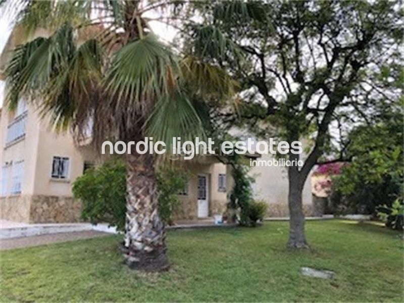 Foto 238f9179-dfbe-4f83-881e-d46ba13521c4. Maison avec parking piscine dans Avda Pescia - Ctra de Frigiliana Nerja