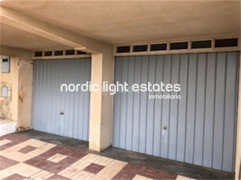 Foto 3d91058b-1394-424b-9509-649f24c4dcf9. Maison avec parking piscine dans Avda Pescia - Ctra de Frigiliana Nerja