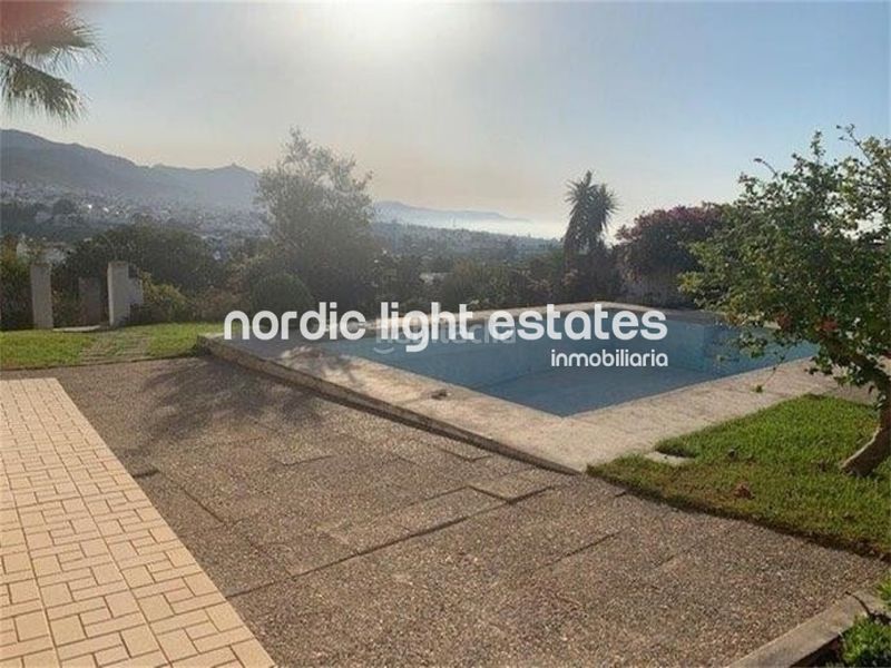 Foto 7bdcb539-a0aa-4b02-b5a2-a5c1068ad9fe. Maison avec parking piscine dans Avda Pescia - Ctra de Frigiliana Nerja