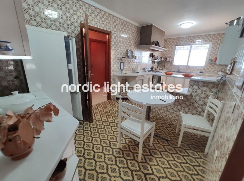 Foto da7bec04-6087-4c22-9578-6db0477b71ad. Maison avec parking piscine dans Avda Pescia - Ctra de Frigiliana Nerja