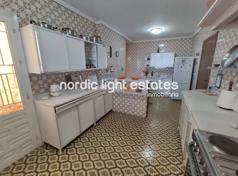 Foto e58216c4-8373-47eb-8036-f08ff9da75ea. Maison avec parking piscine dans Avda Pescia - Ctra de Frigiliana Nerja