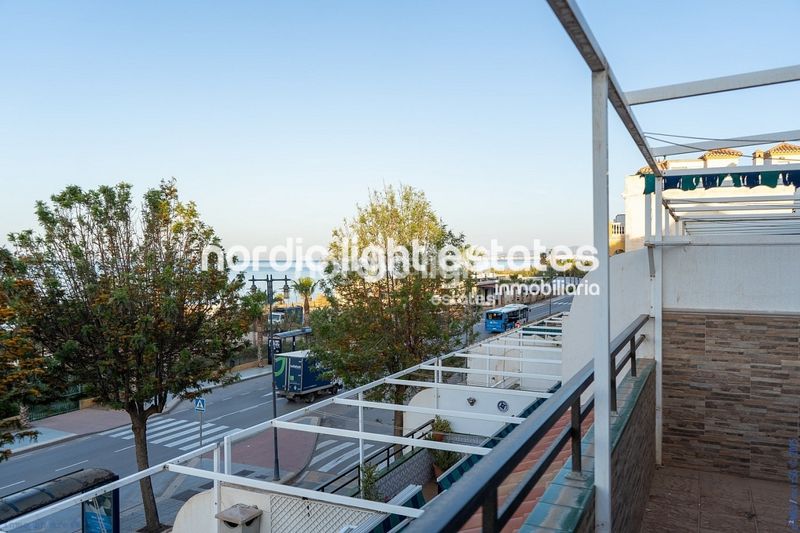 Foto d18f4fbf-1d6c-4a32-8b91-142198712bd0. Appartamento con piscina in Urbanización Santa Rosa Torrox