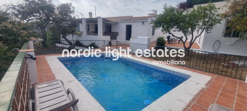 Foto 397f856a-d8fd-4fd3-bf0c-2fd4f9d54e5e. Casa amb piscina a Frigiliana