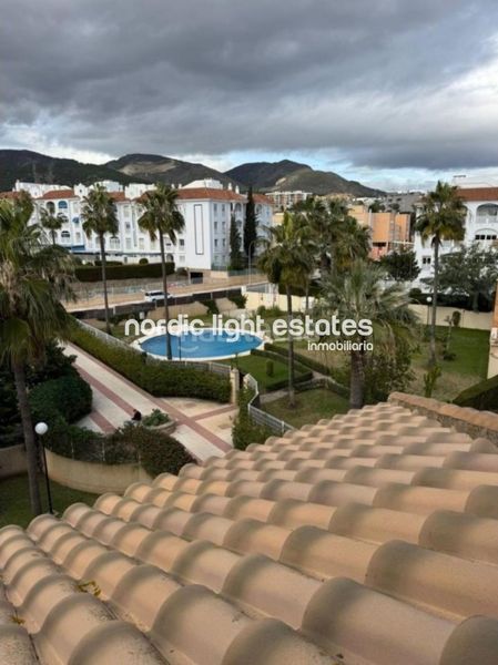 Foto c6418940-9812-475a-a2e2-0bd505ab36c8. Piso en El Pinillo Torremolinos