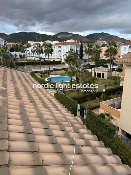 Foto f5f6eb88-d483-44ed-aba2-270cece9691c. Piso en El Pinillo Torremolinos