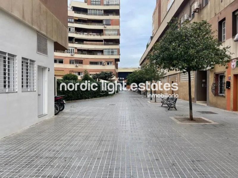 Foto f1a53c53-90d5-4de0-888d-a0796a44119c. Piso en La Luz - El Torcal Málaga